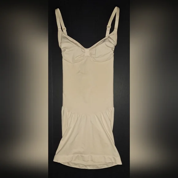 💕NEW SKIMS Seamless Sculpt Shaping Slip Dress Shaper Shapewear Nude SAND M
